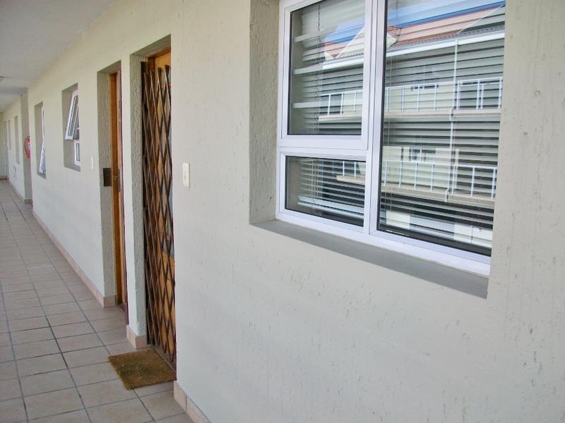 2 Bedroom Property for Sale in Hartenbos Central Western Cape